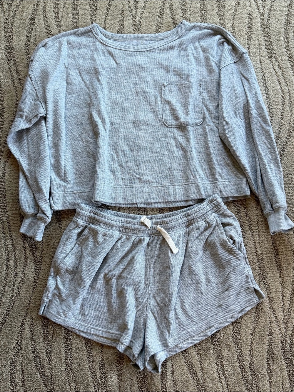 aerie Light Gray Cozy Lounge Set Label View